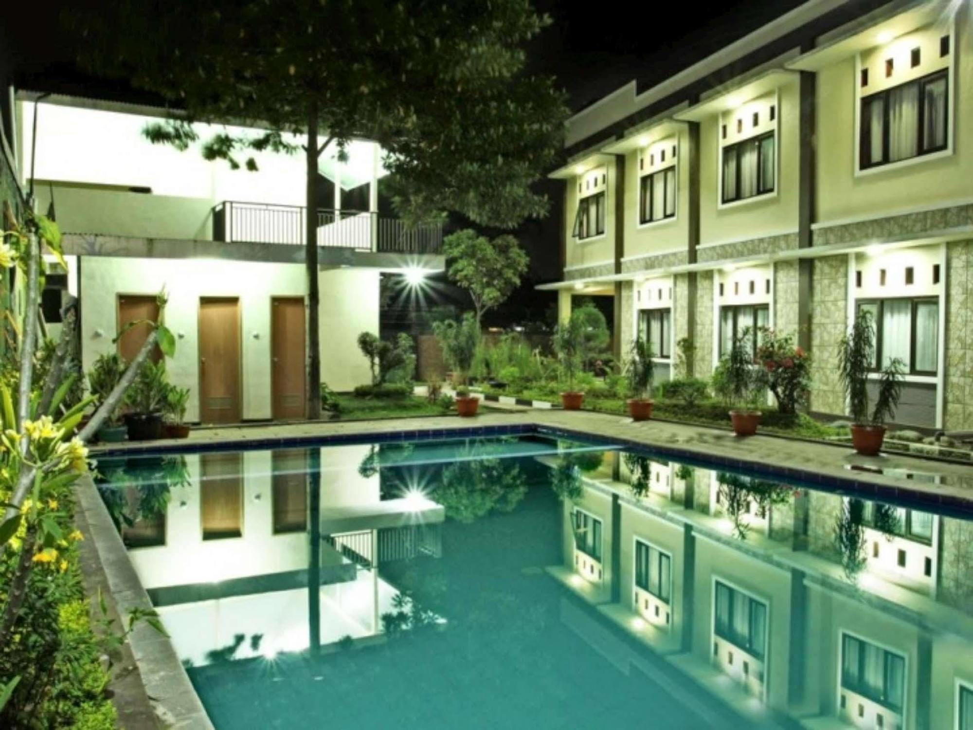Gumilang Hotel Μπογκόρ Εξωτερικό φωτογραφία